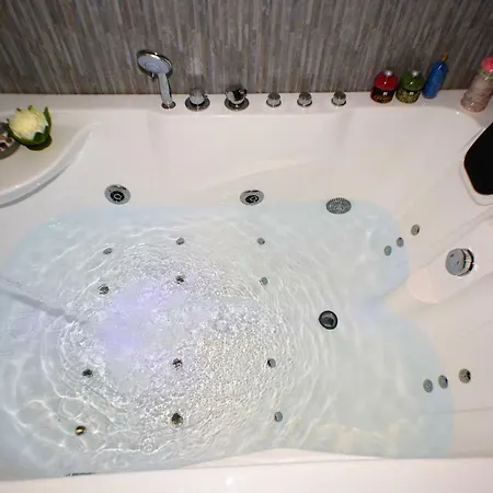 Akemi House Luxury Accomodation Catania