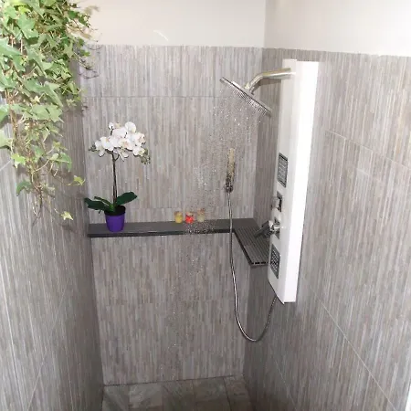 Akemi House Luxury Accomodation